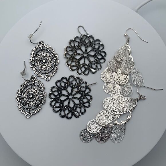 Vintage SET of 3 Pairs Artistic Metal work Earrings, in Silver tone, Unmarked - Picture 1 of 7